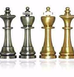 Jeu d'Echecs en Laiton Massif